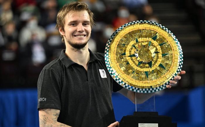 更是他团队 更是他团队