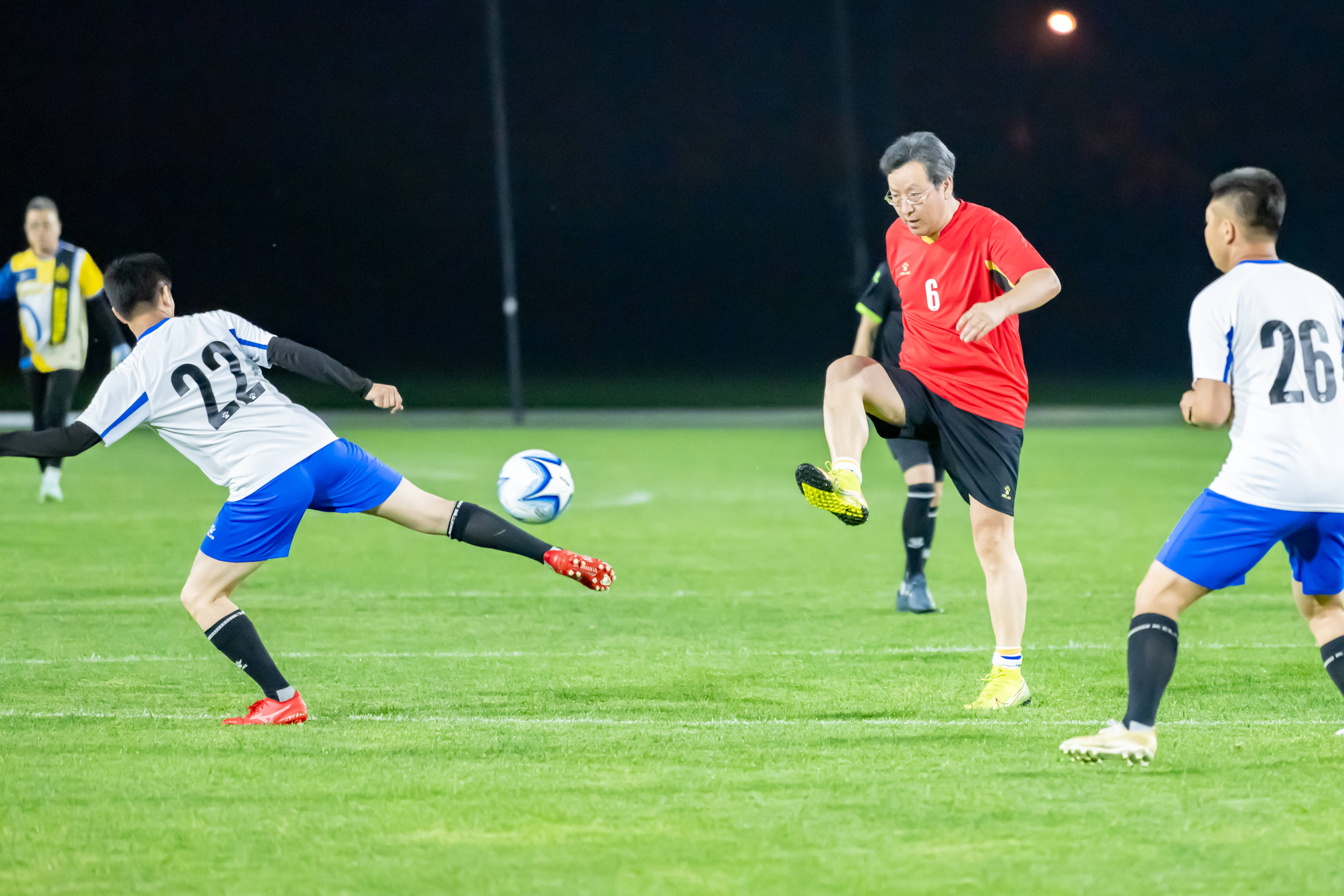 1的巨大比 1的巨大比