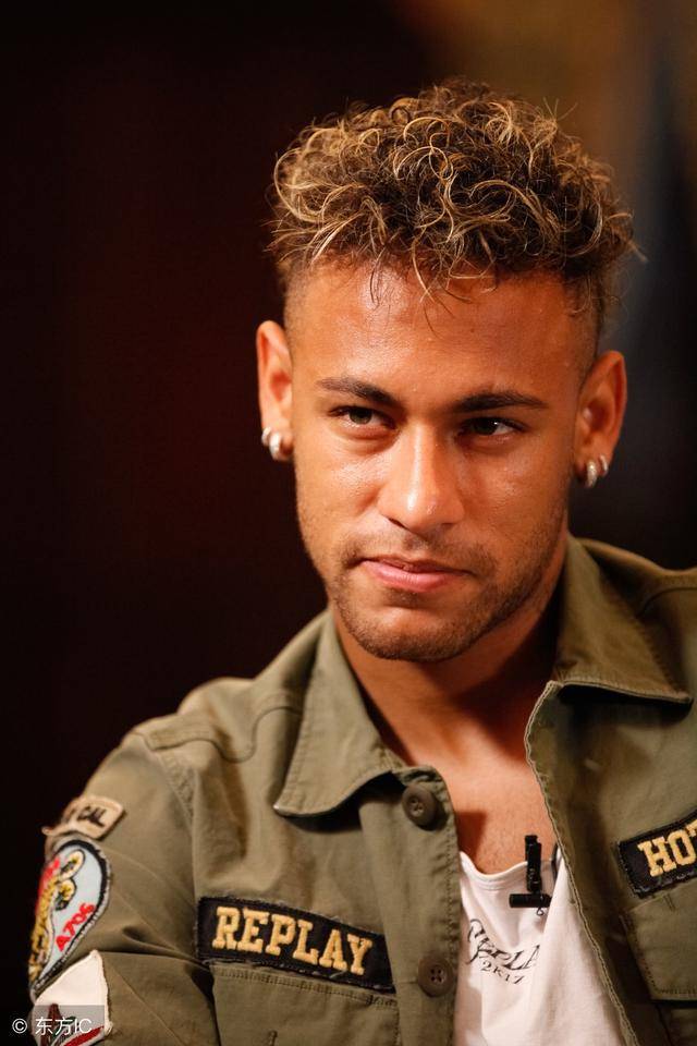 回追中的首 回追中的首