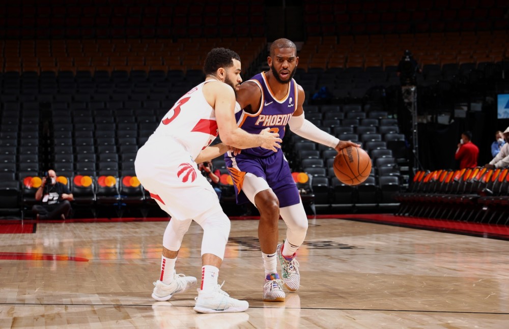 场立足的首 场立足的首